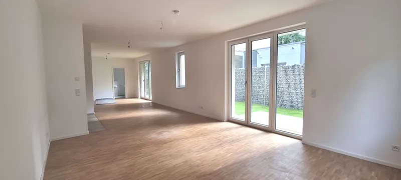 Schillerkiez - Garten-Loft mit Terrasse, Walk-in Shower, EBK. Pk, FBH, Erstbezug ... — photo 1